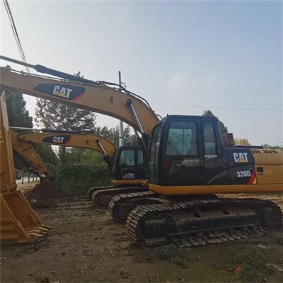 Употребяван верижен багер CAT 320D